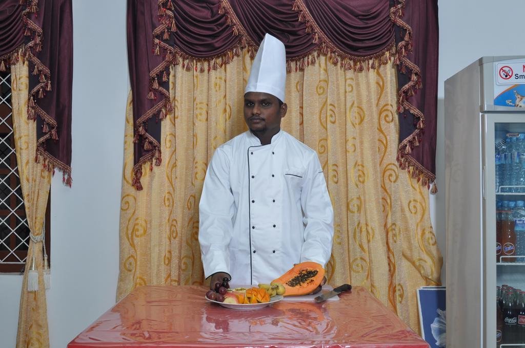 Guest Ryan Hotel Katunayaka Extérieur photo