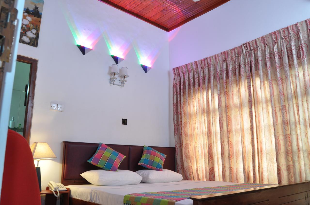 Guest Ryan Hotel Katunayaka Extérieur photo