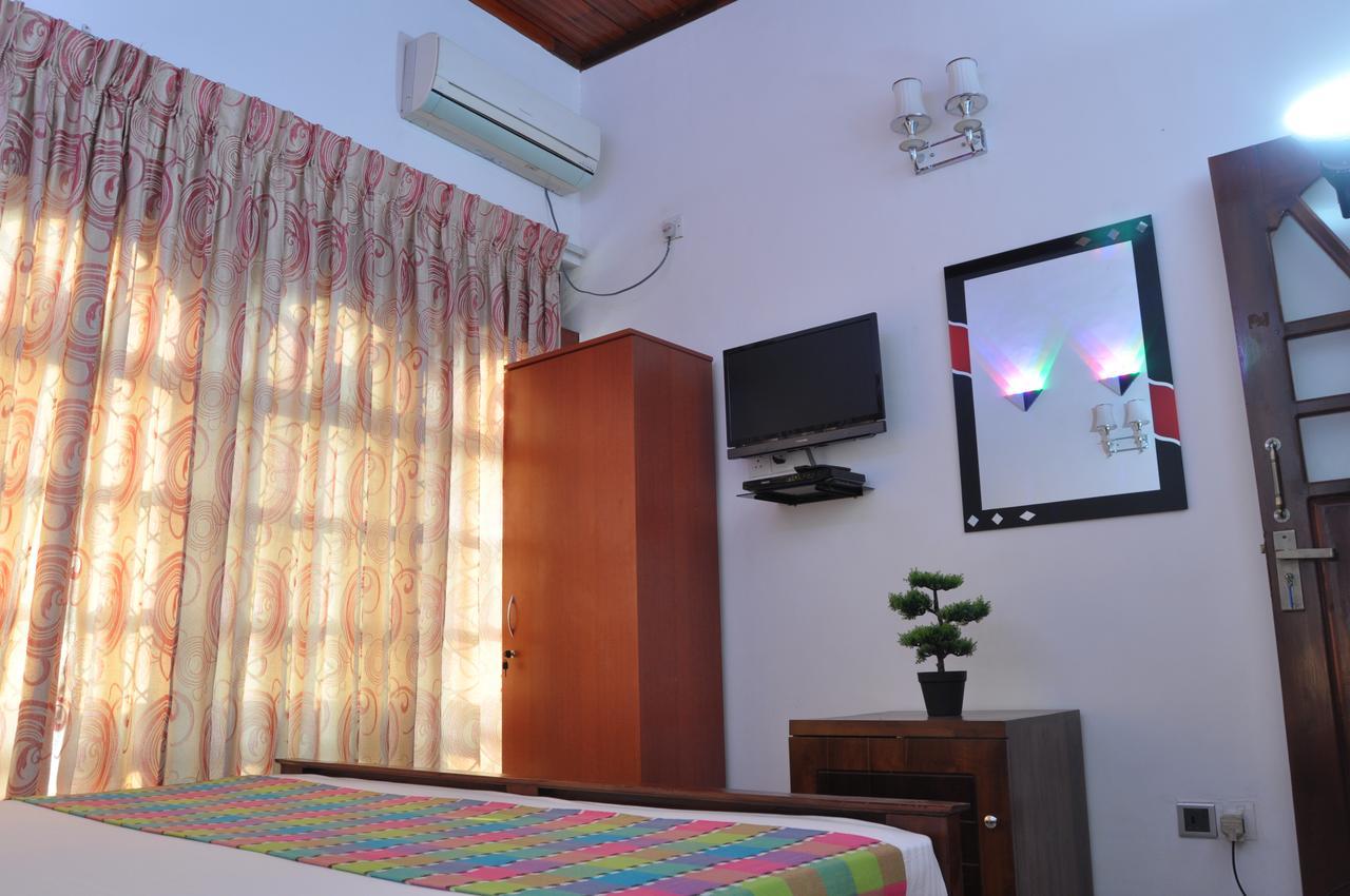 Guest Ryan Hotel Katunayaka Extérieur photo