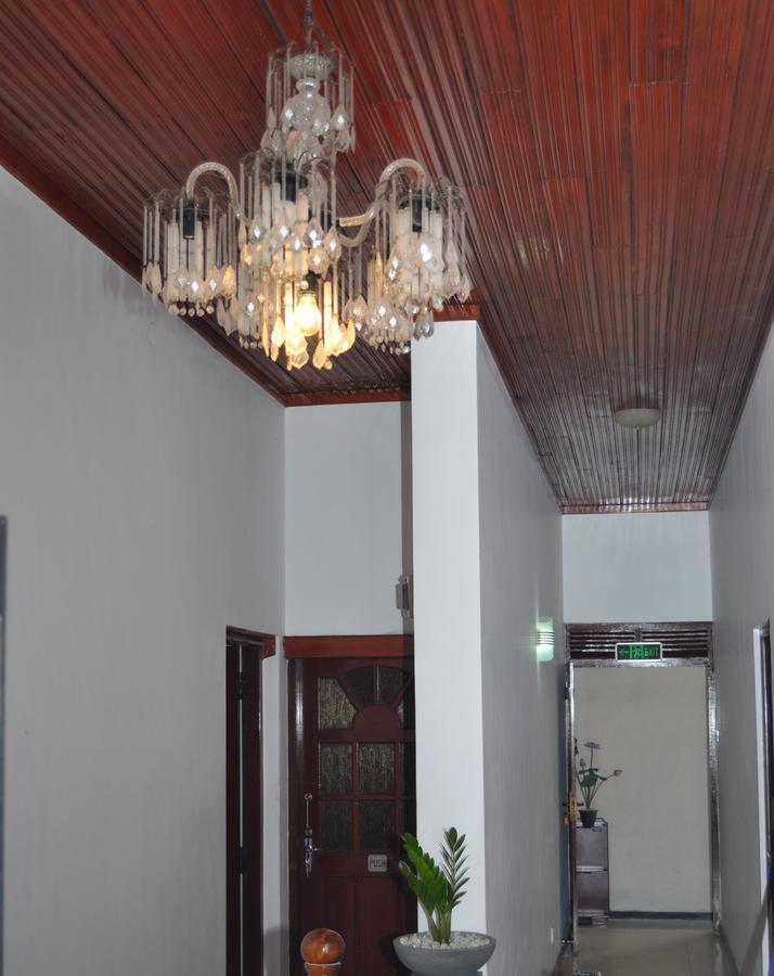 Guest Ryan Hotel Katunayaka Extérieur photo